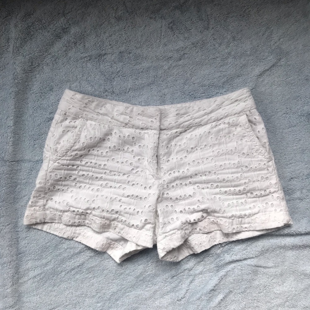 Vineyard Vines White Shorts